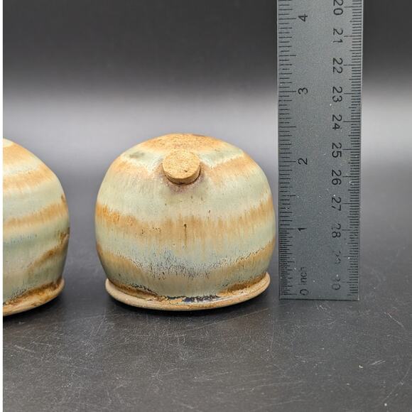 Studio Pottery Signed MMP Salt and Pepper Shakers Round Hand Thrown Green Brown - Picture 8 of 9
